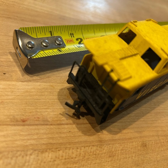 TYCO HO Scale VIRGINIAN 4301 DIESEL Locomotive Train Engine & xtra car - Picture 14 of 16